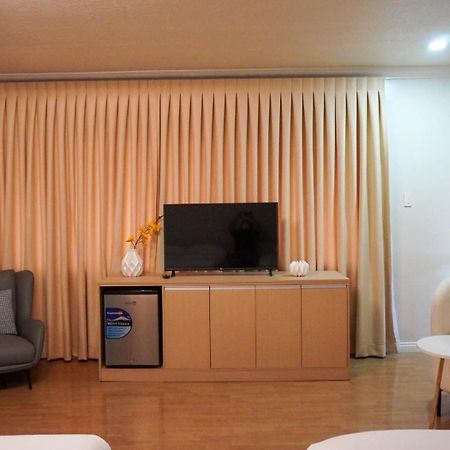 Honey Suite Room Inside Bee Cafe Cebu At Ayala Area Kültér fotó